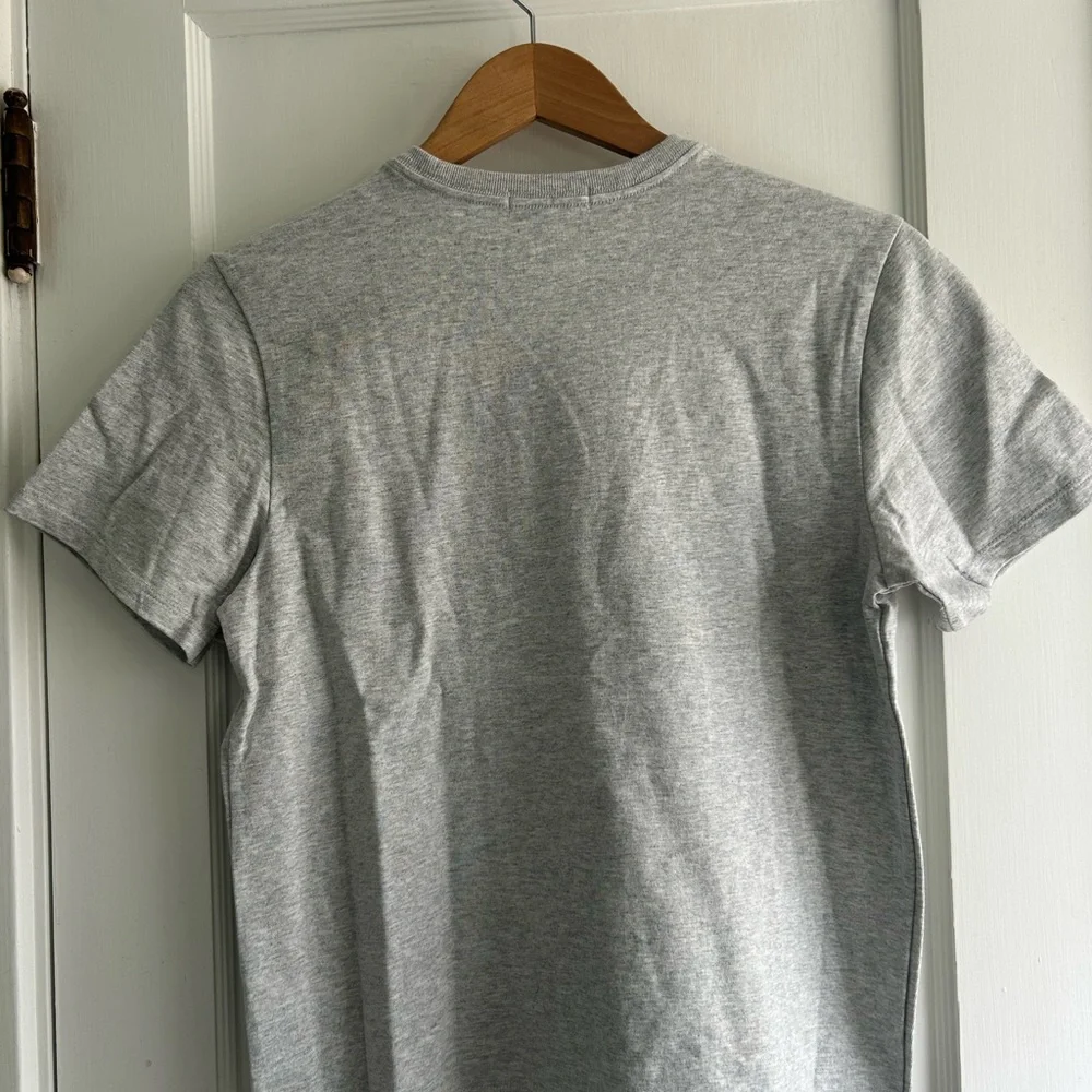 Good American Light Gray Short Sleeve Crew Neck Tee - Picture 2 of 3